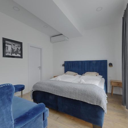 Shone Apartment Old Town 2 Bedroom Bratislava Exterior foto