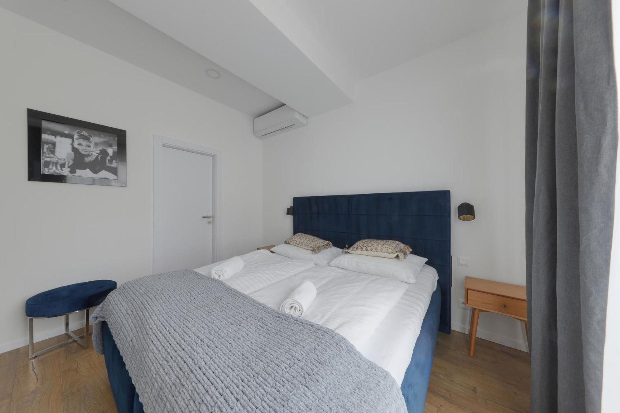 Shone Apartment Old Town 2 Bedroom Bratislava Exterior foto