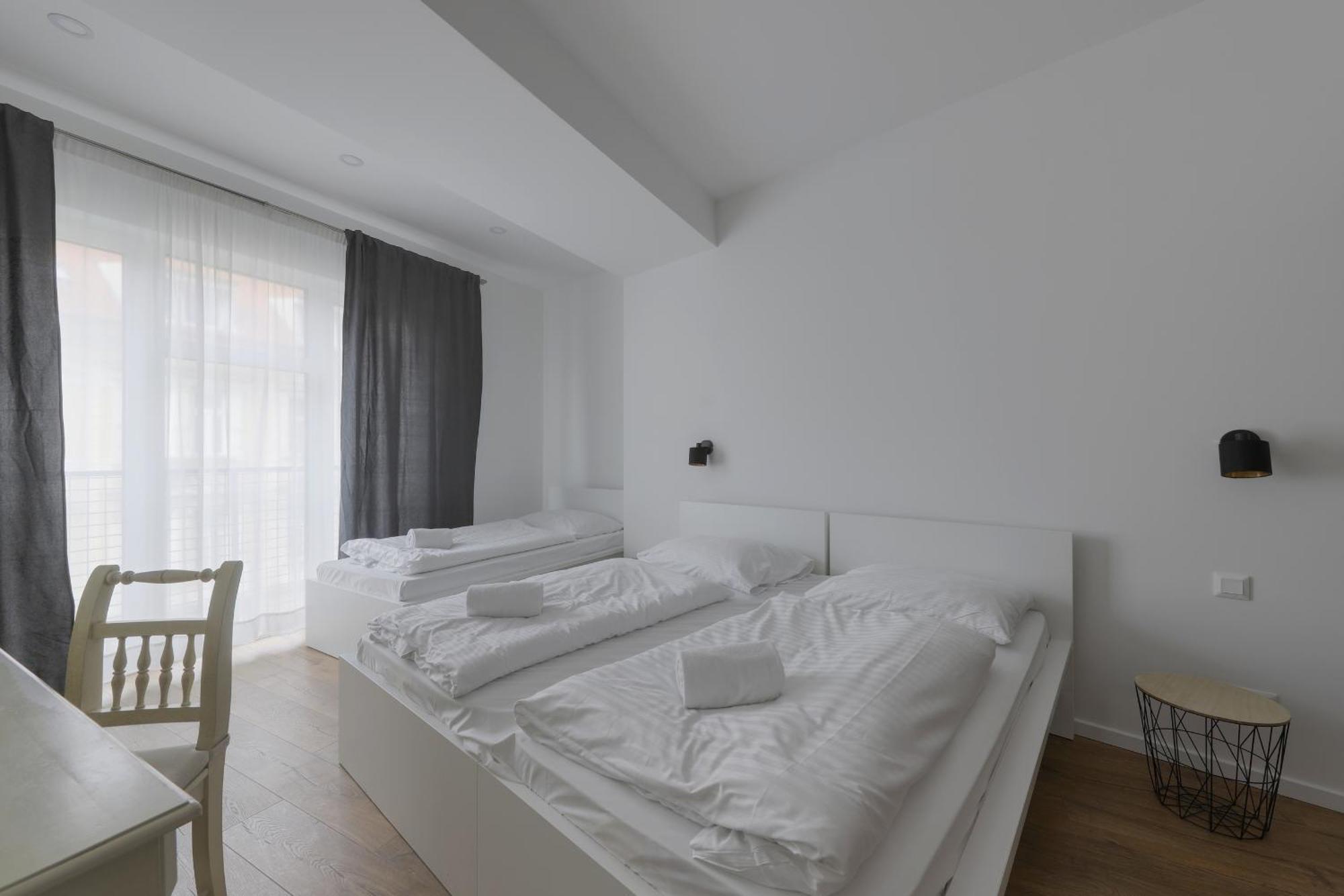 Shone Apartment Old Town 2 Bedroom Bratislava Exterior foto
