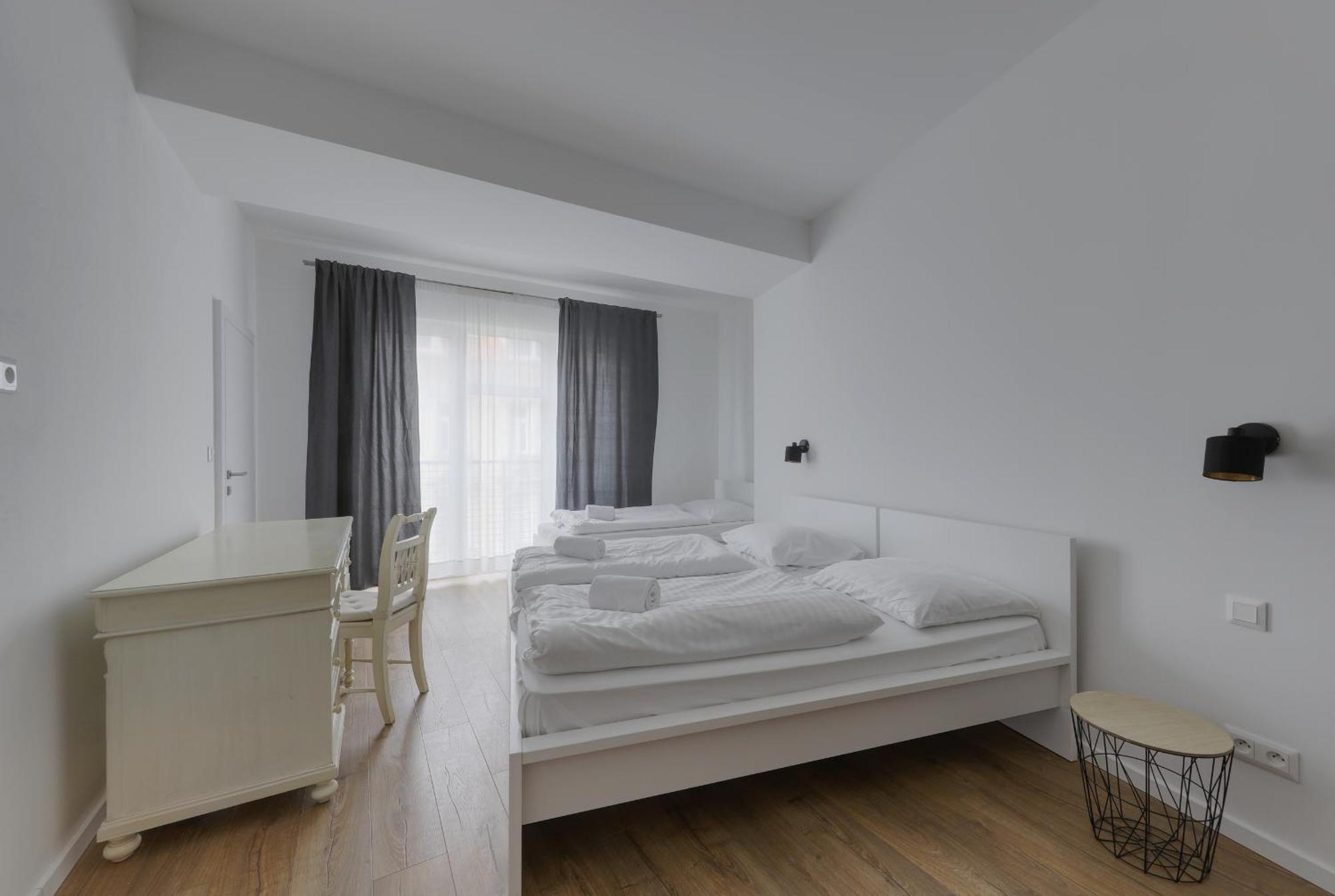 Shone Apartment Old Town 2 Bedroom Bratislava Exterior foto